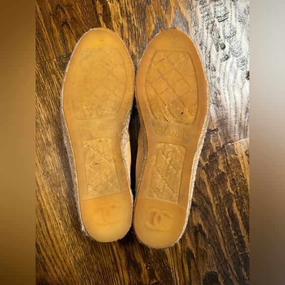 Chanel Interlocking CC logo leather Espadrilles - Picture 6 of 6